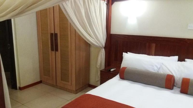 Cresta Mowana Safari Lodge Касане Екстериор снимка