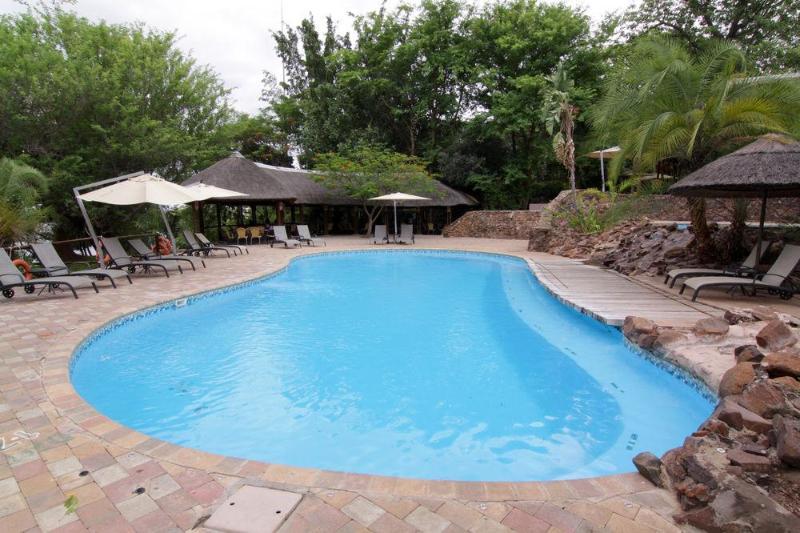Cresta Mowana Safari Lodge Касане Екстериор снимка