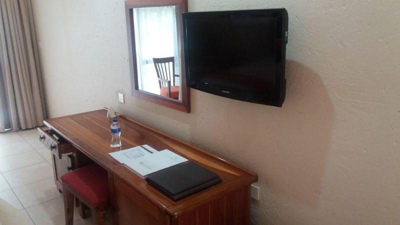 Cresta Mowana Safari Lodge Касане Екстериор снимка