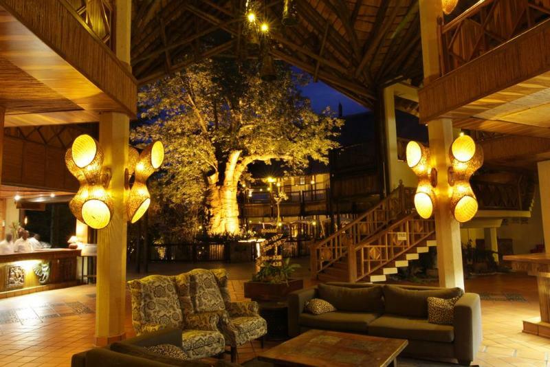 Cresta Mowana Safari Lodge Касане Екстериор снимка