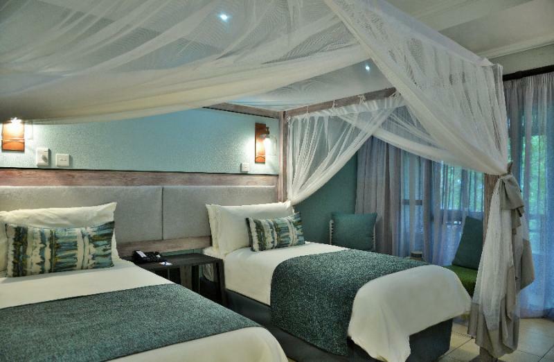 Cresta Mowana Safari Lodge Касане Екстериор снимка
