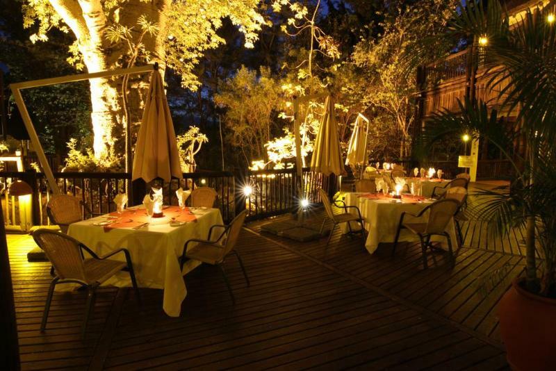 Cresta Mowana Safari Lodge Касане Екстериор снимка