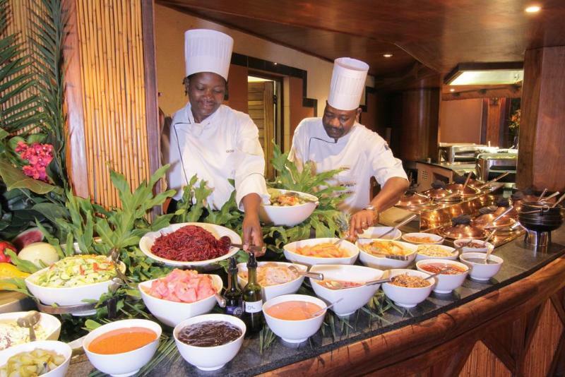 Cresta Mowana Safari Lodge Касане Екстериор снимка