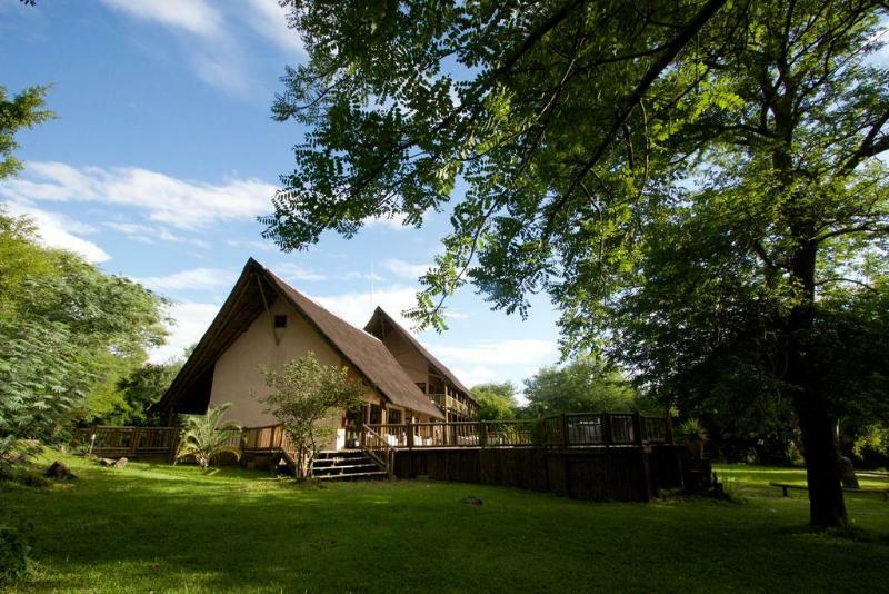 Cresta Mowana Safari Lodge Касане Екстериор снимка